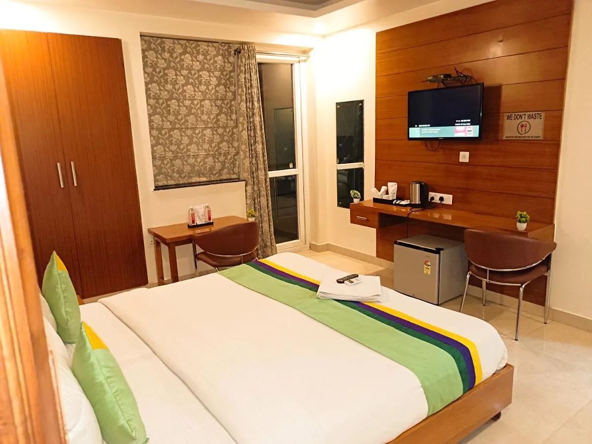 The Aroma Residency-Sector 47Corporate Family Friendly Gurugram City View Gurgaon Hotel