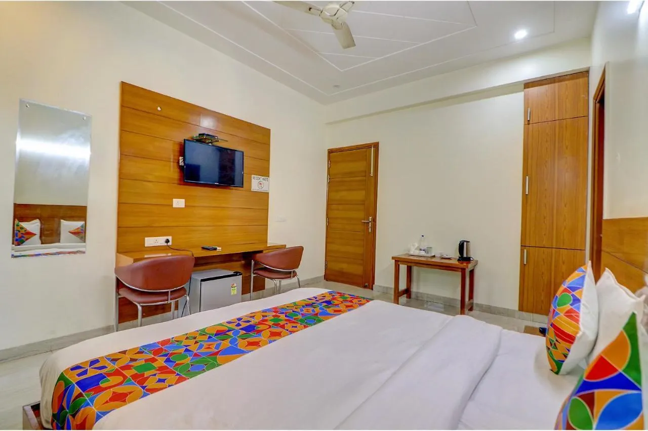 The Aroma Residency-Sector 47Corporate Family Friendly Gurugram City View Gurgaon Hotel