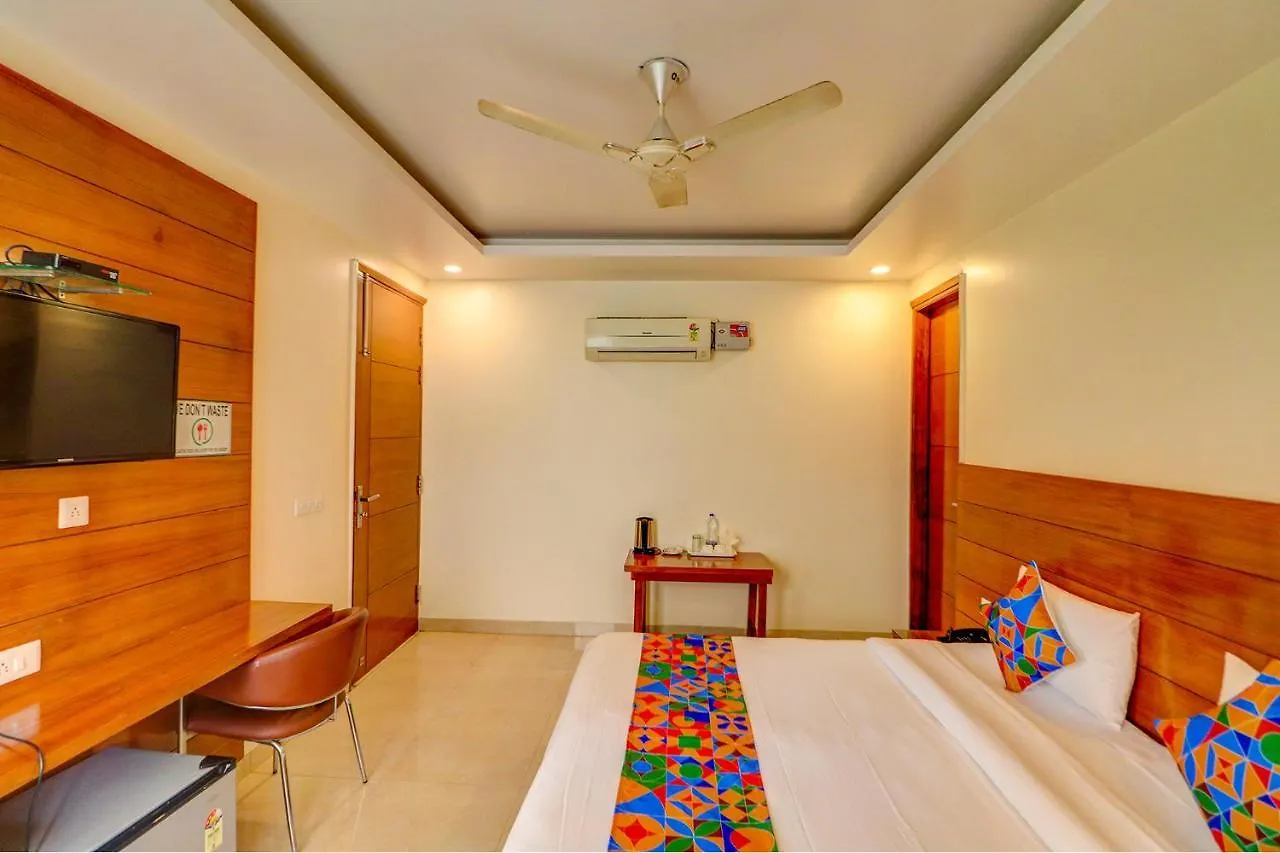 Hotel The Aroma Residency-Sector 47Corporate Family Friendly Gurugram City View Gurgaon